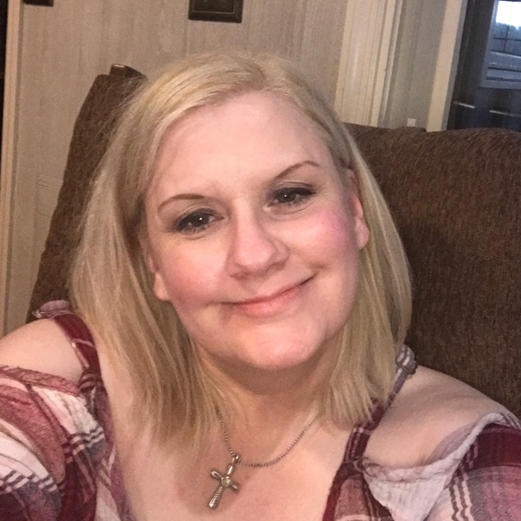 Meet your Posher, Jill - Picture 2 of 12